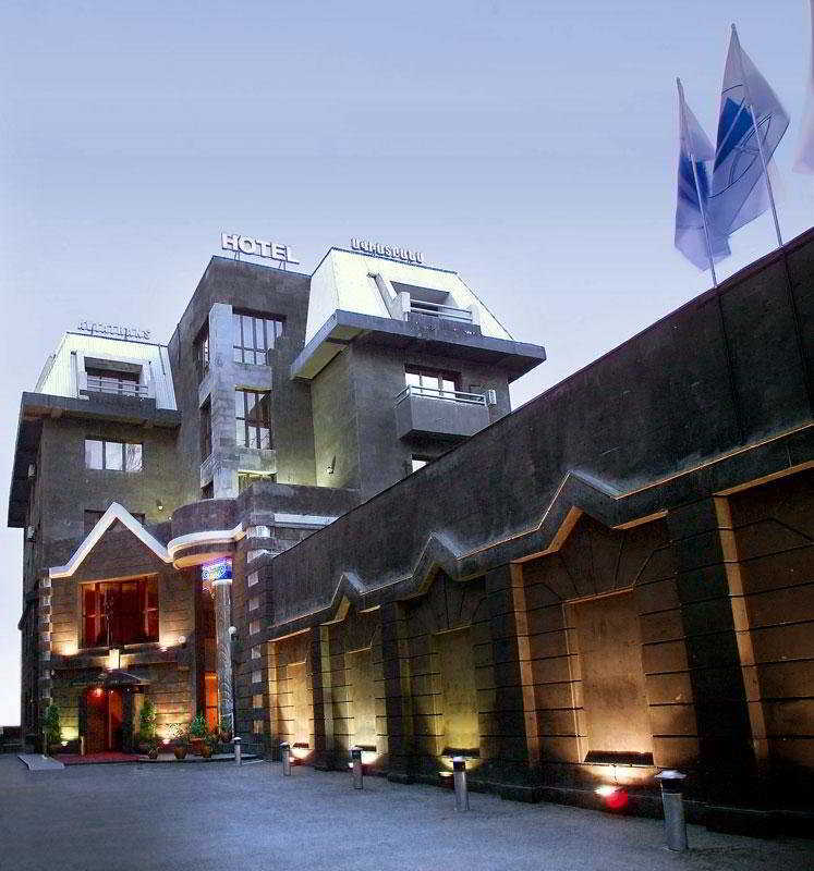 Aviatrans Hotel Erevan Esterno foto